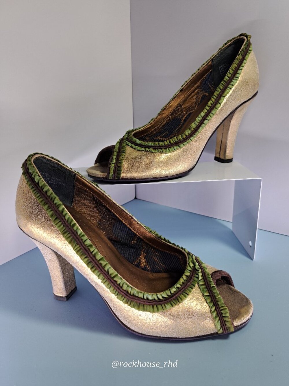 Kenzie Bristol Metallic Gold and Green 6.5